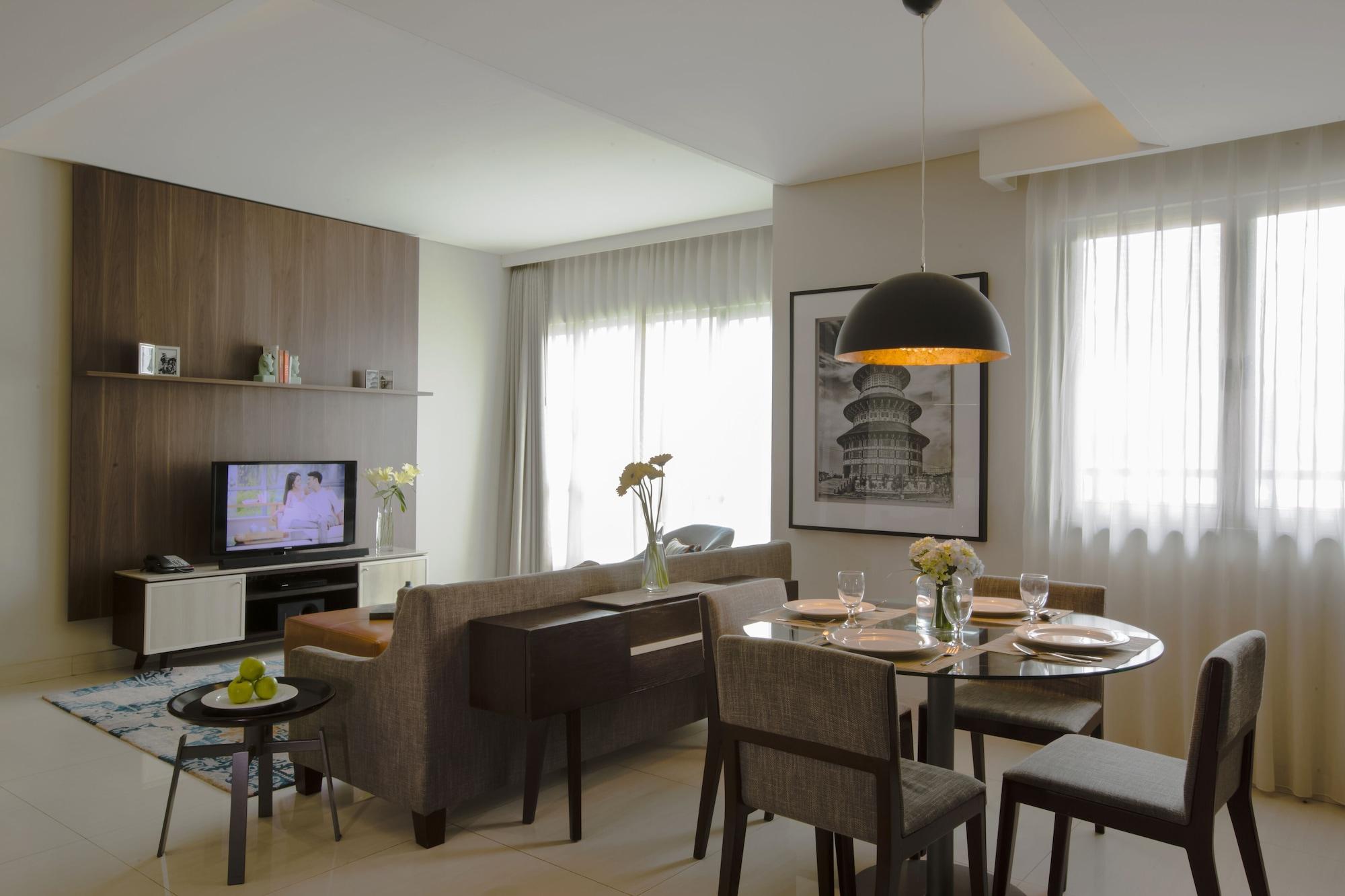 Ascott Waterplace Сурабая Экстерьер фото