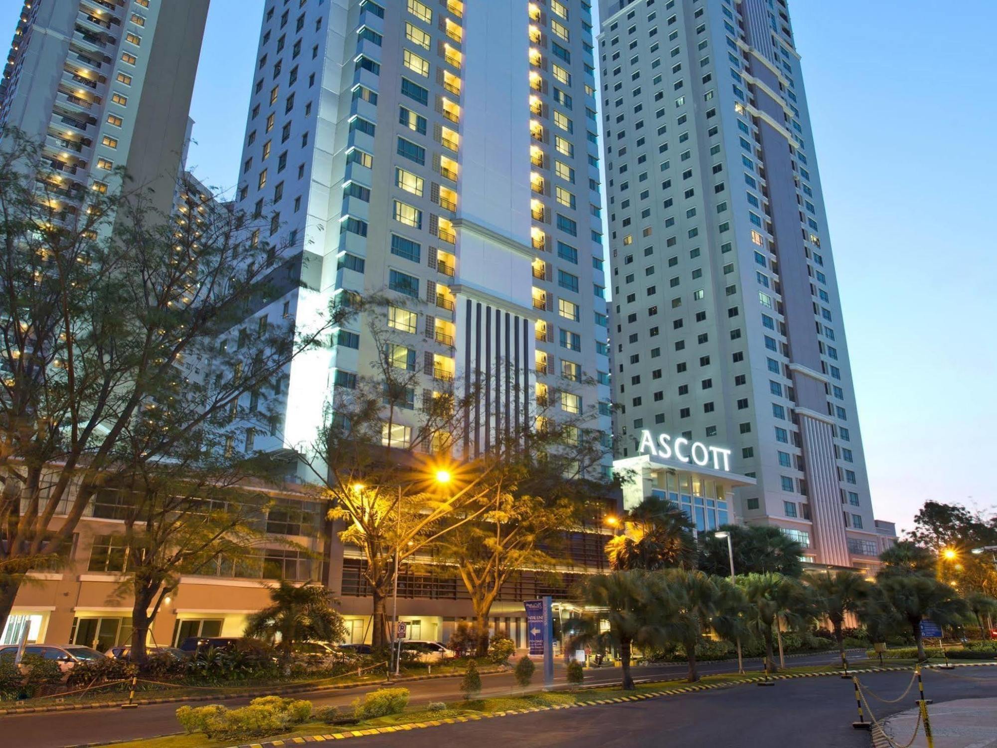 Ascott Waterplace Сурабая Экстерьер фото