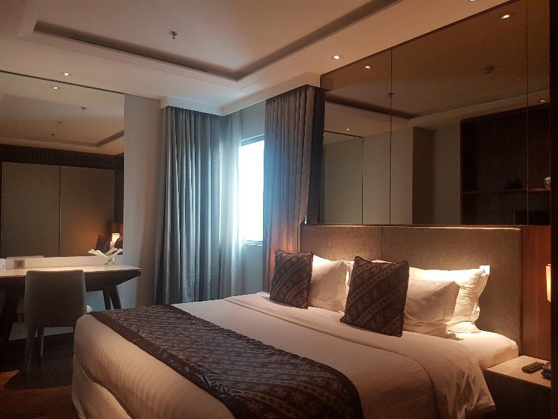 Ascott Waterplace Сурабая Экстерьер фото